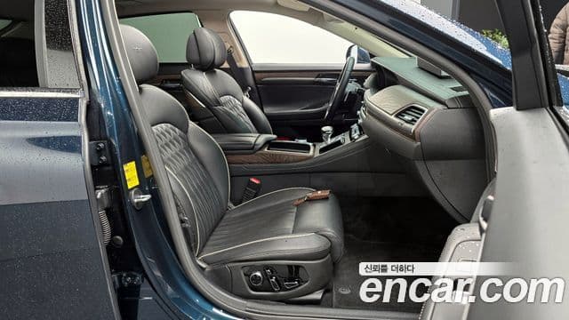 Genesis G90 Premium Luxury, 2021 10