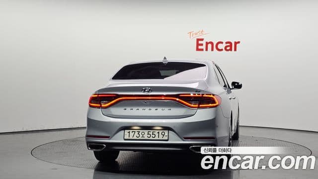 Hyundai Grandeur IG 3.3 Celebrity, 2019 4