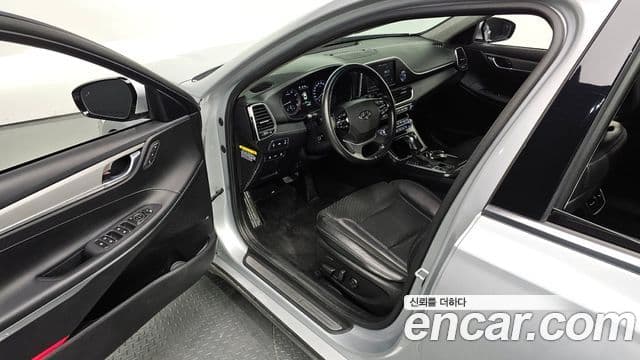 Hyundai Grandeur IG 3.3 Celebrity, 2019 11