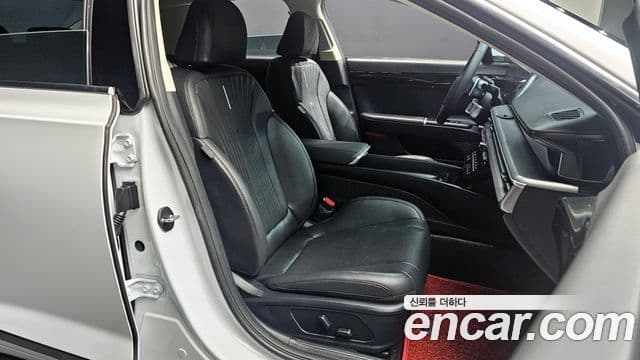 Hyundai Grandeur (GN7) люксовая версия, 2025 10