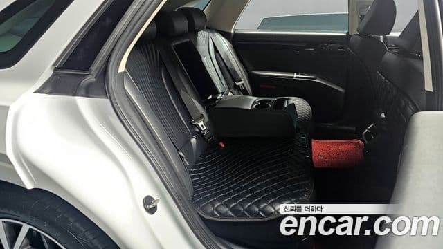 Hyundai Grandeur (GN7) люксовая версия, 2025 12