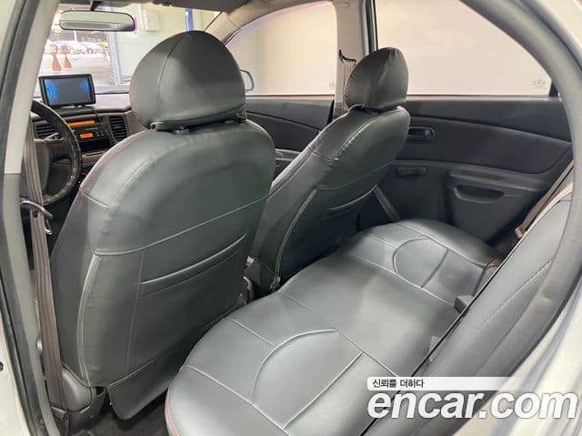 Kia Pride(новый кузов / новое поколение) 4DR 1.4 DOHC L, 2007 14