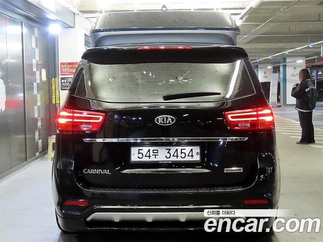 Kia The / новый New Carnival Noblesse Special, 2019 4