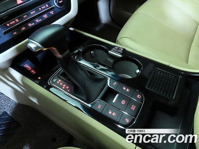 Kia The / новый New Carnival Noblesse Special, 2019 14