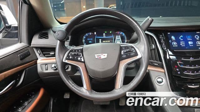 Cadillac Escalade 4세대, 2020 13