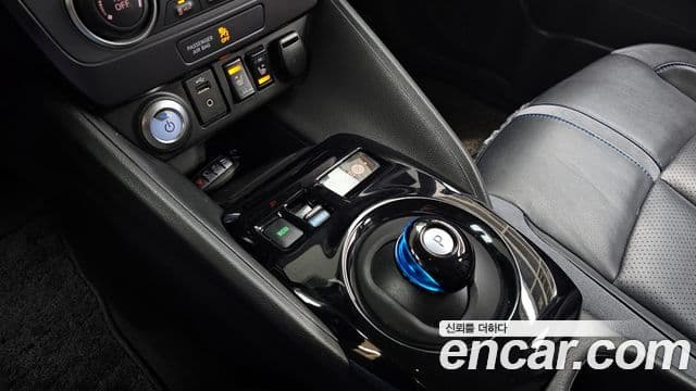 Nissan 리프 (ZE1) EV SL, 2019 9