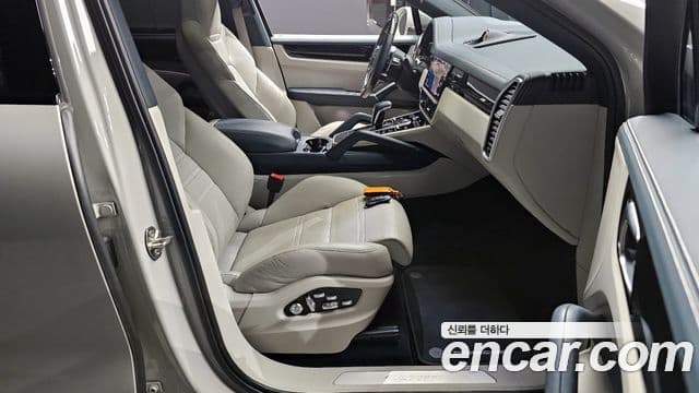 Porsche Cayenne (PO536) 3.0 купе, 2021 10
