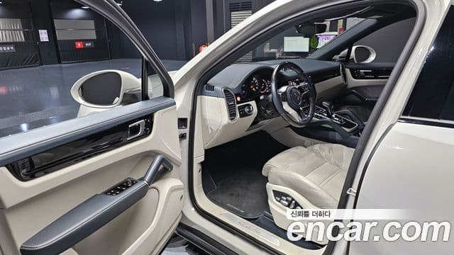 Porsche Cayenne (PO536) 3.0 купе, 2021 11