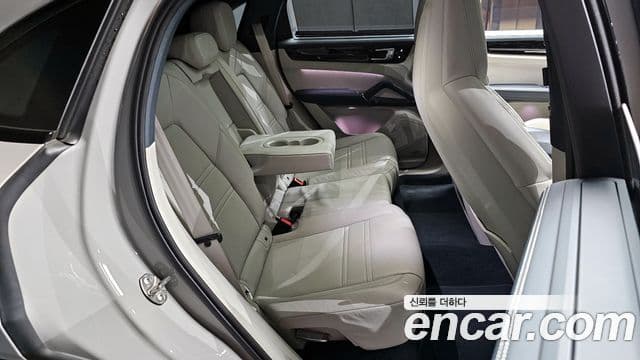 Porsche Cayenne (PO536) 3.0 купе, 2021 12