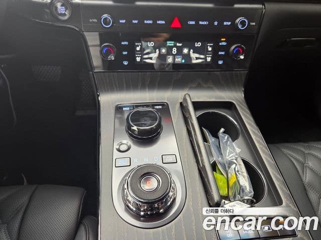 Genesis G80 (RG3) чёрный, 2026 14