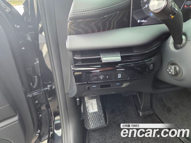 Genesis G80 (RG3) чёрный, 2026 15