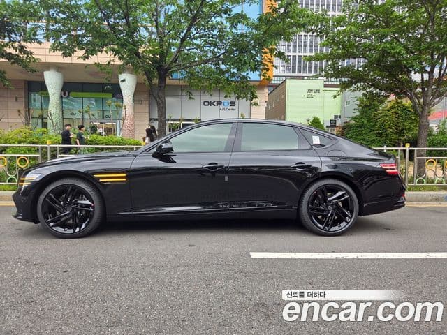 Genesis G80 (RG3) чёрный, 2026 17