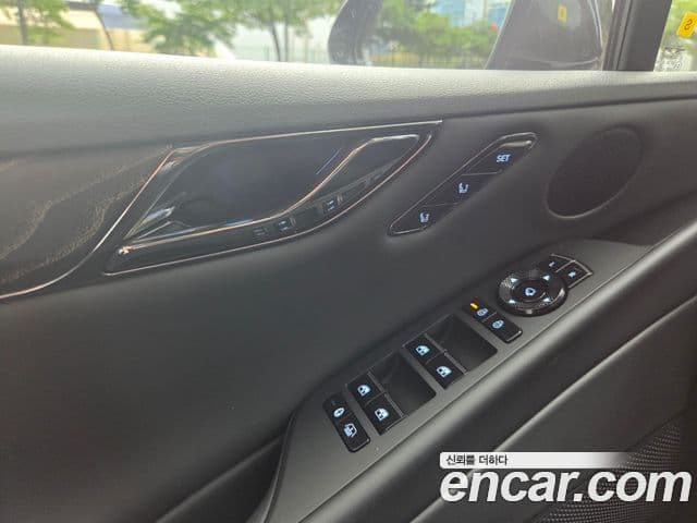 Genesis G80 (RG3) чёрный, 2026 20