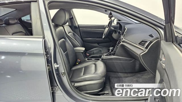 Hyundai Avante AD 1.6 GDI Value Plus, 2018 10