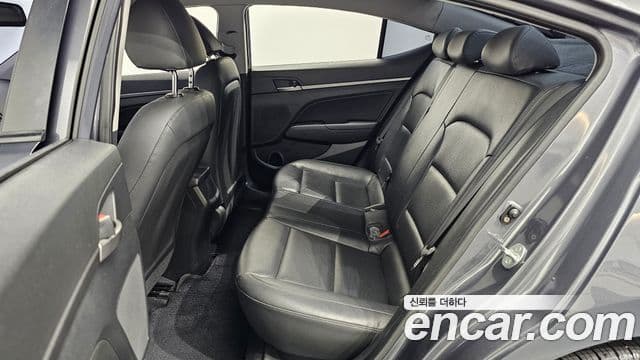 Hyundai Avante AD 1.6 GDI Value Plus, 2018 12