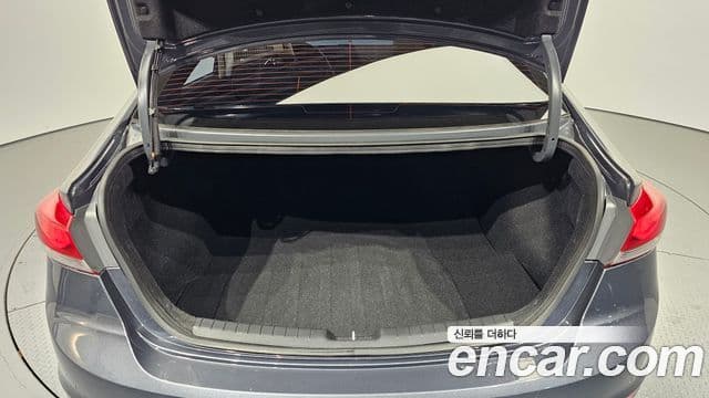 Hyundai Avante AD 1.6 GDI Value Plus, 2018 20