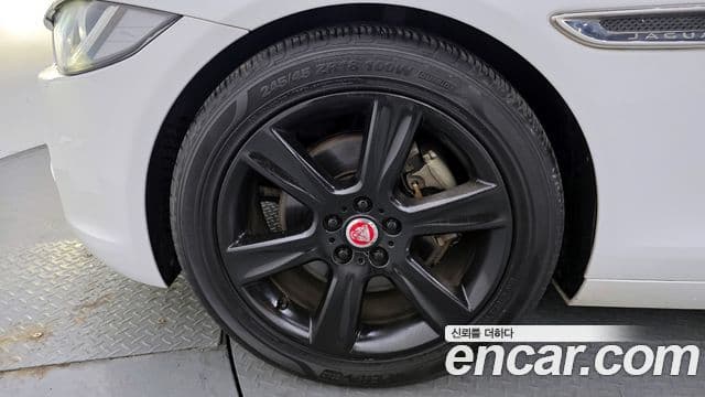 Jaguar XE 20d Portfolio, 2019 все фото