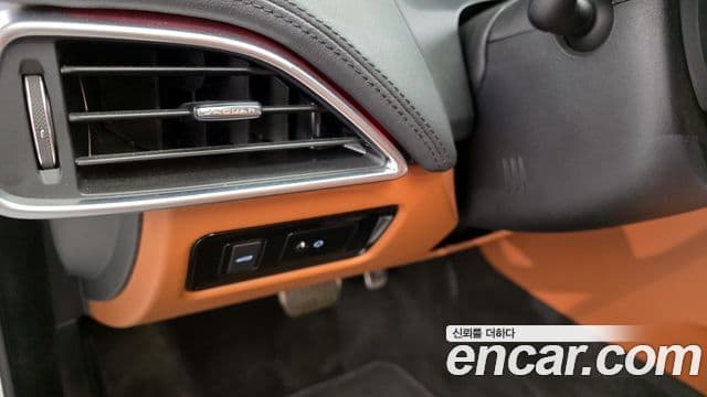 Jaguar XE 20d Portfolio, 2019 15