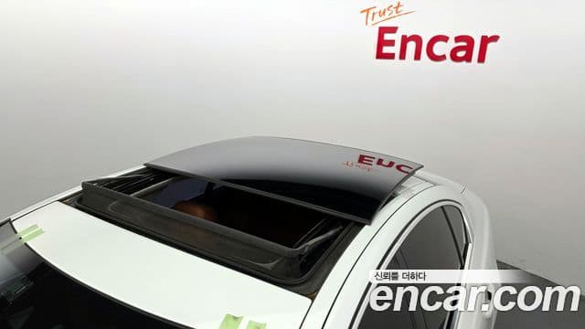 Jaguar XE 20d Portfolio, 2019 20