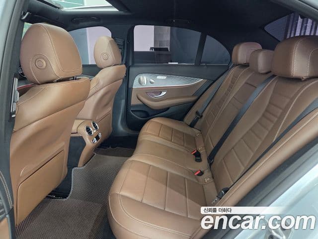 Mercedes-Benz E-класс W213 Avantgarde, 2022 11