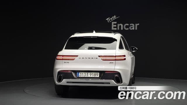 Genesis GV70, 2023 4