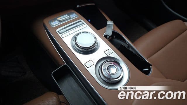 Genesis GV70, 2023 9