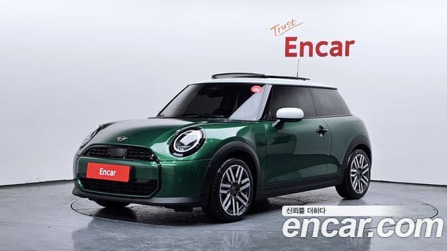 Mini Cooper C 4세대 Classic, 2025 1