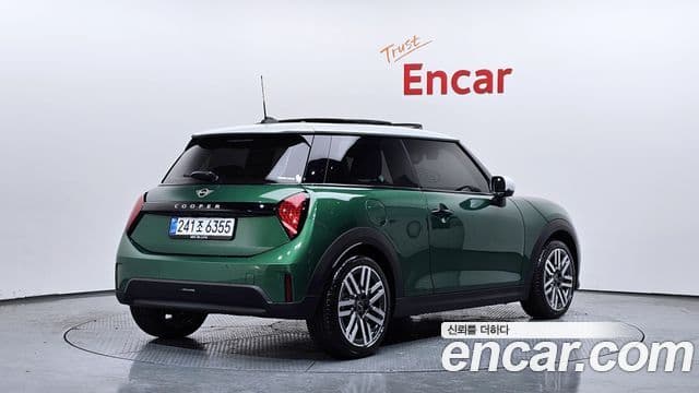 Mini Cooper C 4세대 Classic, 2025 2