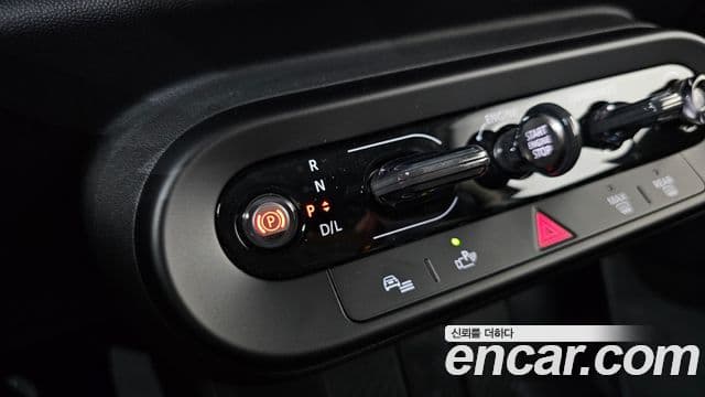 Mini Cooper C 4세대 Classic, 2025 9