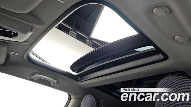 Mini Cooper C 4세대 Classic, 2025 19