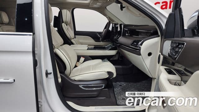 Lincoln Navigator 4세대 3.5L чёрный Label, 2018 11