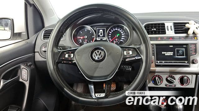 Volkswagen 폴로 5세대, 2016 13