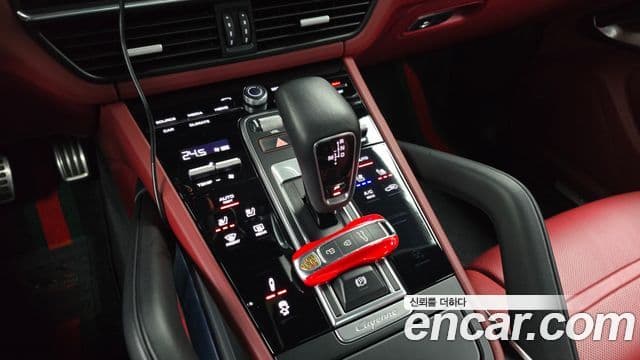 Porsche Cayenne (PO536) 4.0 турбо купе, 2020 9