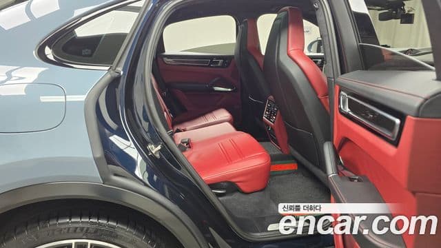 Porsche Cayenne (PO536) 4.0 турбо купе, 2020 12