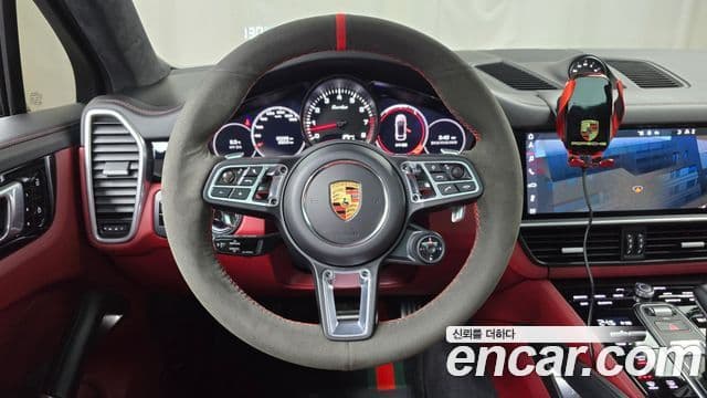 Porsche Cayenne (PO536) 4.0 турбо купе, 2020 13