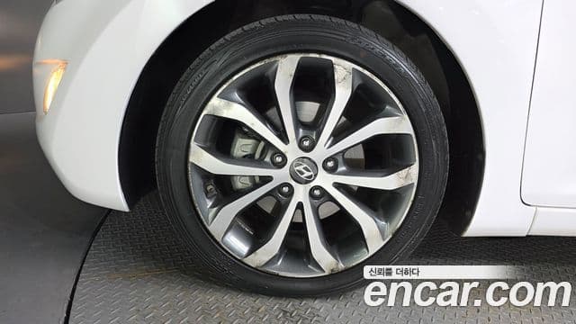 Hyundai Avante MD M16 GDI Avenue, 2013 все фото