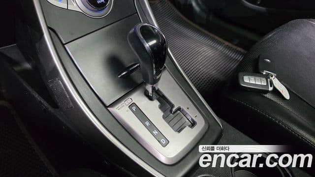 Hyundai Avante MD M16 GDI Avenue, 2013 9