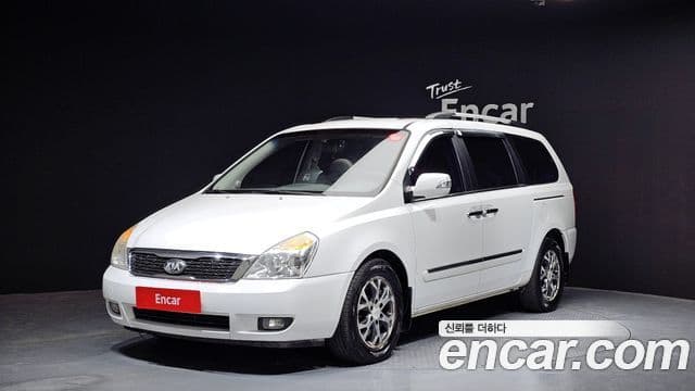 Kia Carnival R Premium, 2014 1