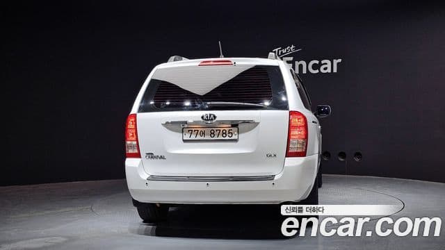 Kia Carnival R Premium, 2014 4
