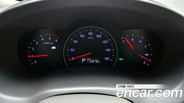 Kia Carnival R Premium, 2014 8