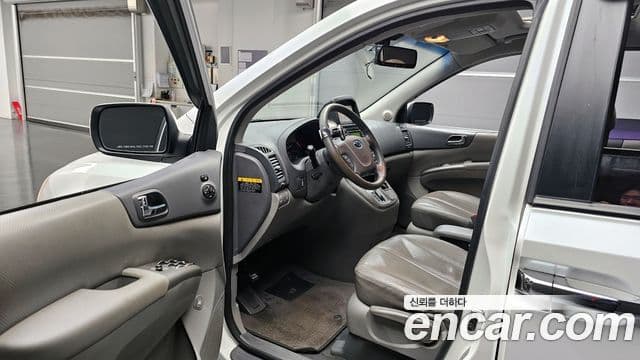 Kia Carnival R Premium, 2014 10