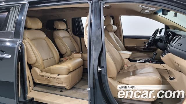 Kia All New Carnival President, 2016 10