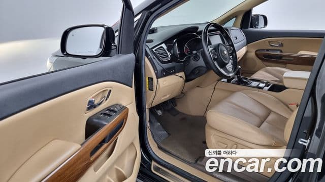 Kia All New Carnival President, 2016 11