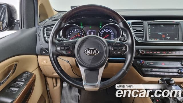 Kia All New Carnival President, 2016 13