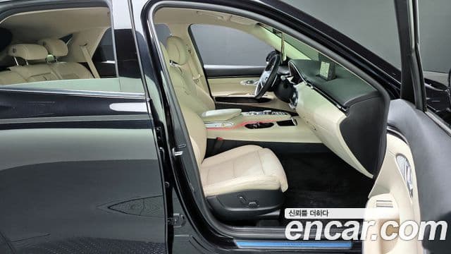 Genesis GV70, 2024 10