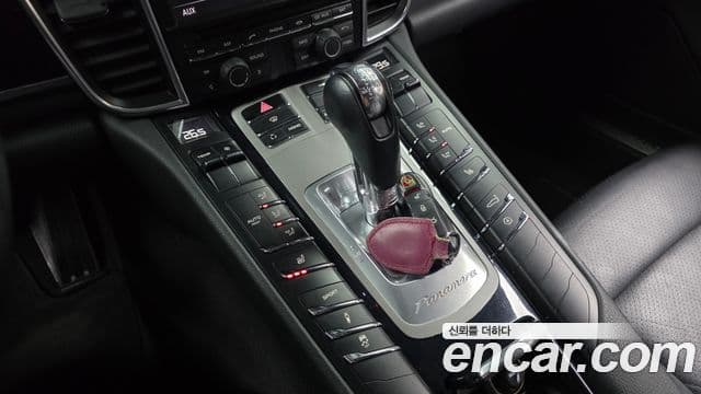 Porsche Panamera 970, 2011 9
