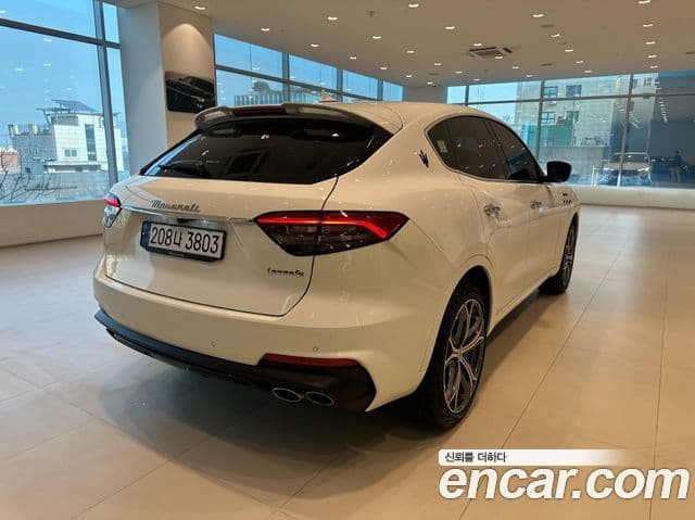 Maserati Levante 3.0 S AWD Modena, 2023 2