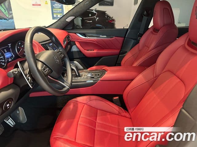 Maserati Levante 3.0 S AWD Modena, 2023 10