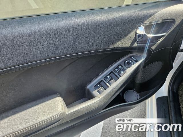 Kia K3 Prestige, 2013 11