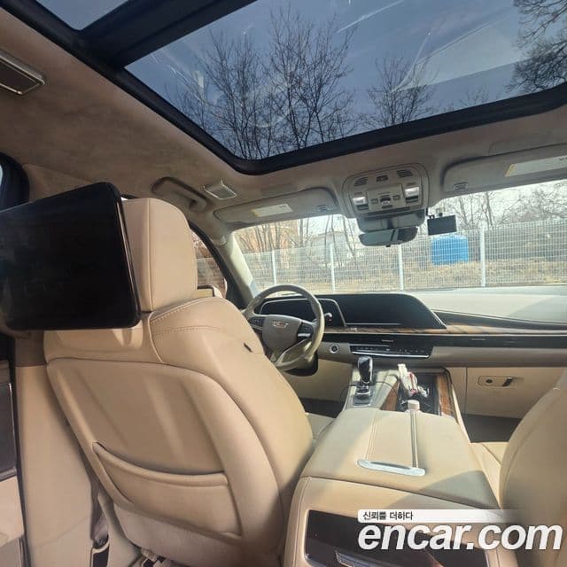 Cadillac Escalade 5세대 Sport Platinum, 2023 10